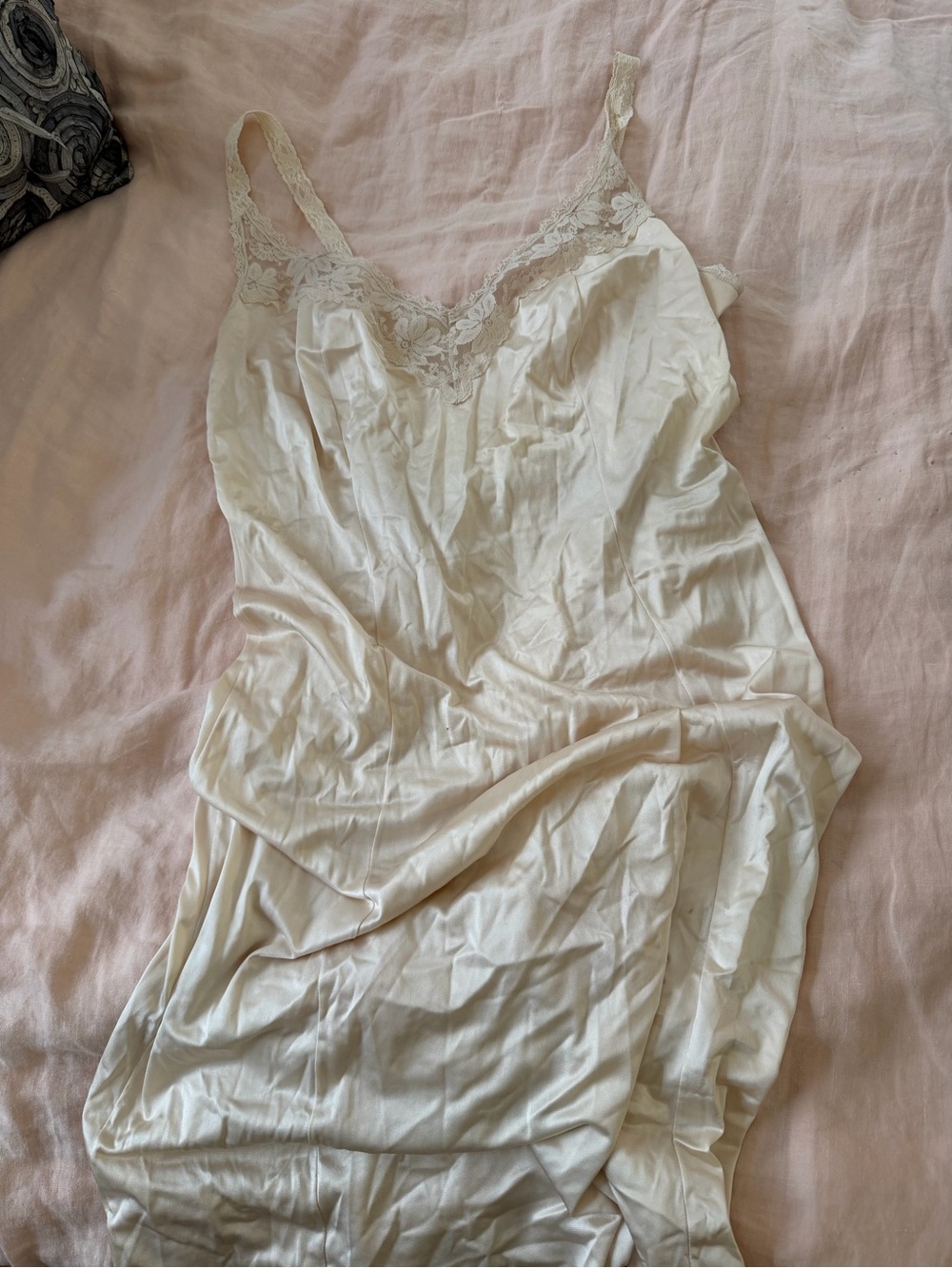 Maidenform Cream Lace-Trim Slip